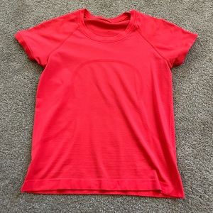Lululemon swiftly tech short sleeve shirt 2.0 *race length size 6